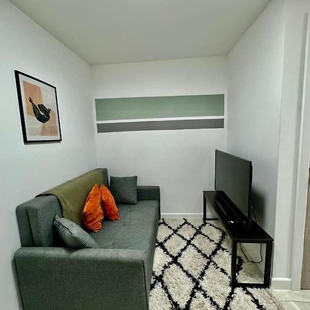 Stylish One Bedroom & A Sofa Bed Cardiff Buitenkant foto