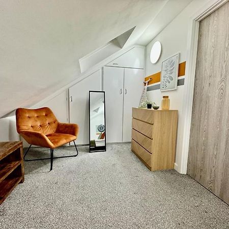 Stylish One Bedroom & A Sofa Bed Cardiff Buitenkant foto