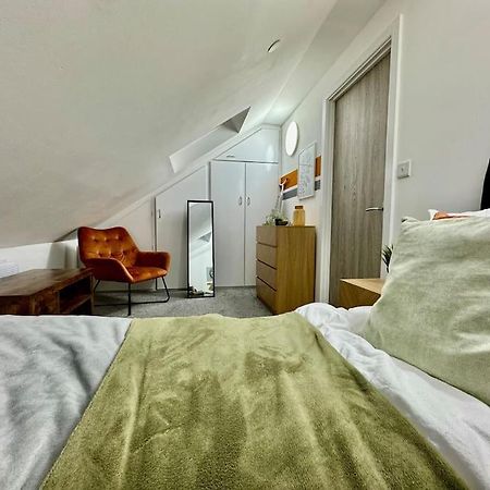 Stylish One Bedroom & A Sofa Bed Cardiff Buitenkant foto