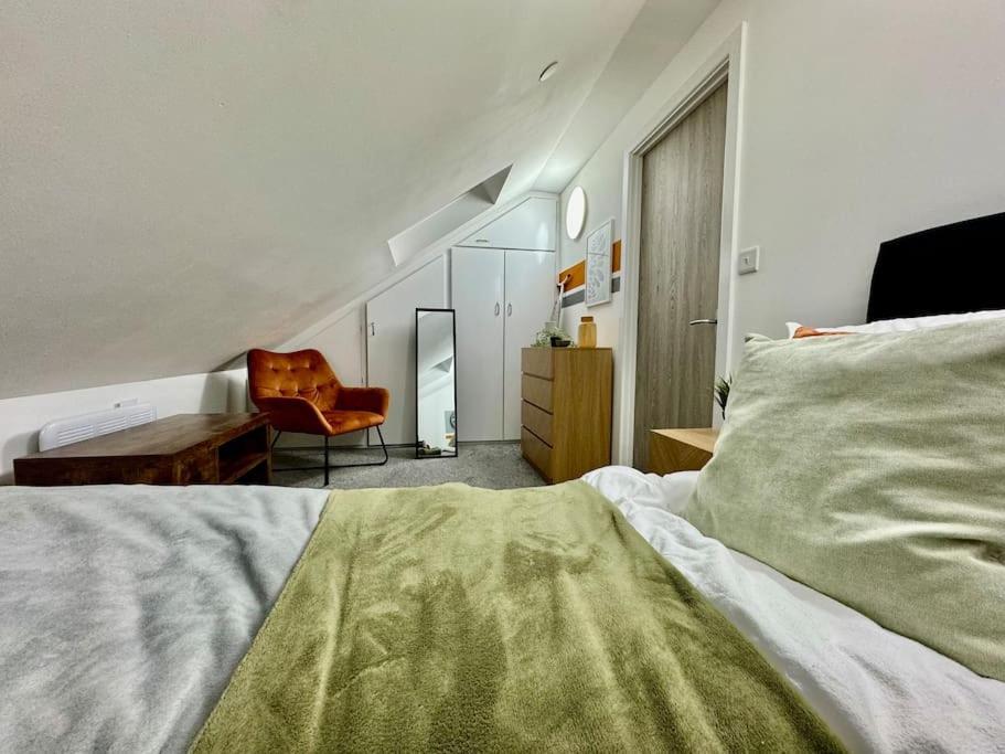 Stylish One Bedroom & A Sofa Bed Cardiff Buitenkant foto